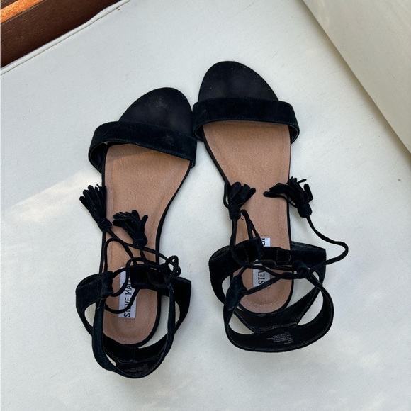 Steve Madden - Darynn black suede lace up sandals. Size 10. Never worn - Picture 1 of 11